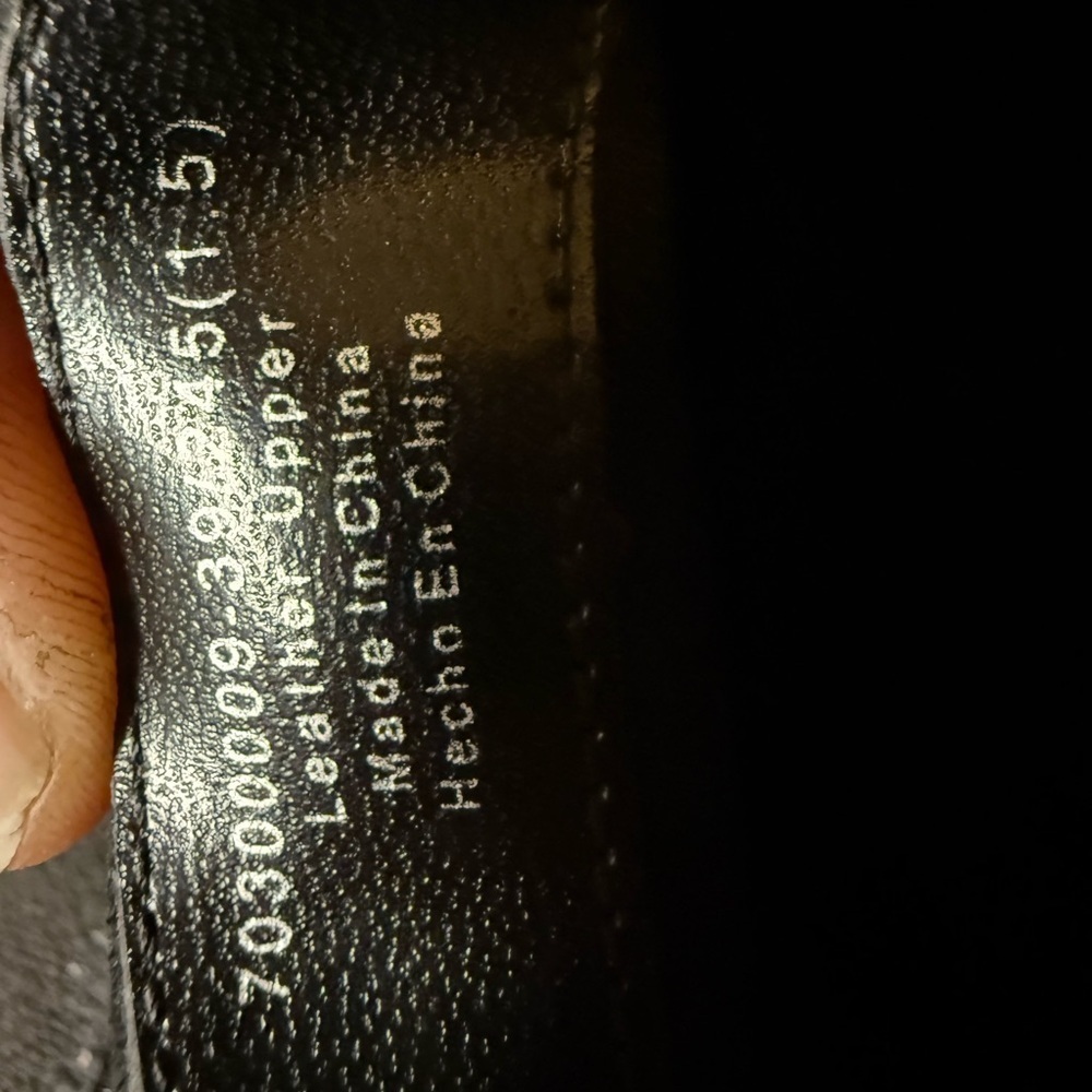 Charles & Keith Collection Black Suede Flats Faux Fur Trim size 8 - Picture 9 of 9